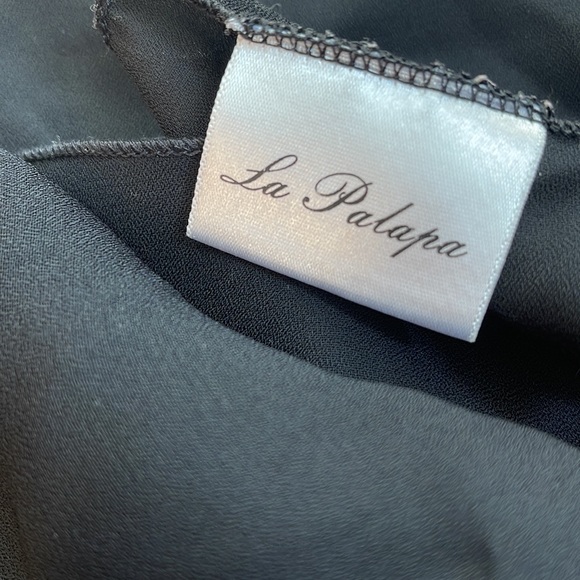 Black sarong - Picture 2 of 2